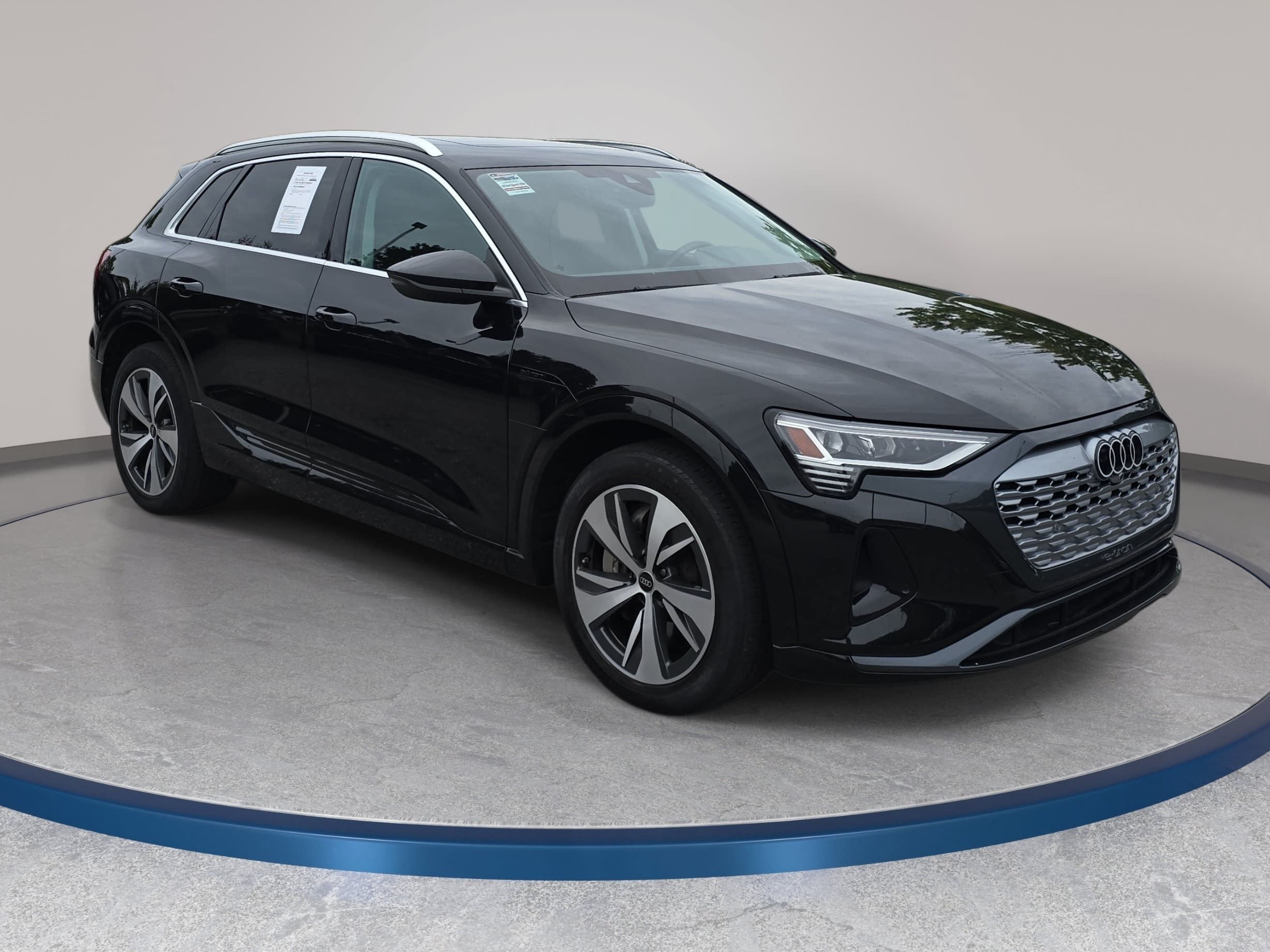 Used 2024 Audi Q8 e-tron Premium Plus AWD/4WD image 3