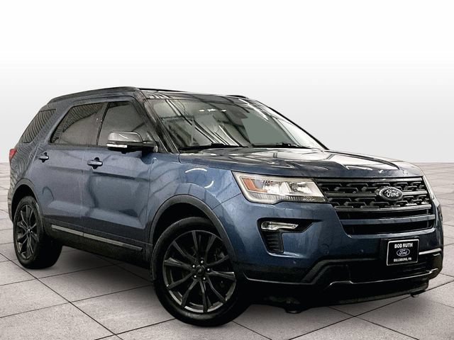 Used 2018 Ford Explorer XLT w/ Equipment Group 202A AWD/4WD image 3