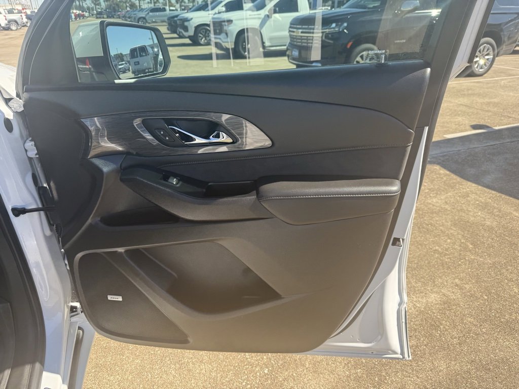 Used 2023 Chevrolet Traverse High Country w/ LPO, Floor Liner Package image 44
