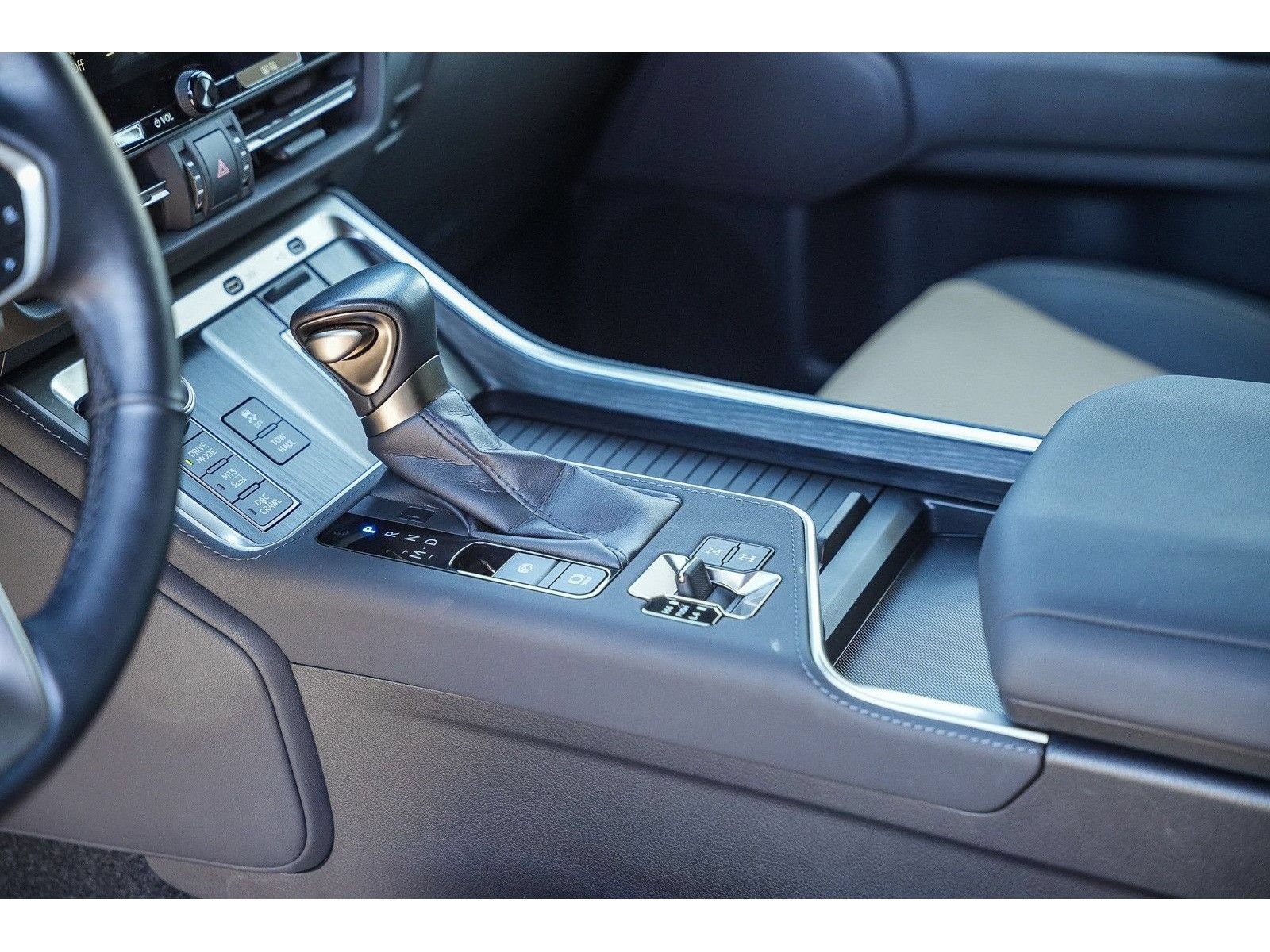 Used 2024 Lexus GX 550 AWD/4WD image 21
