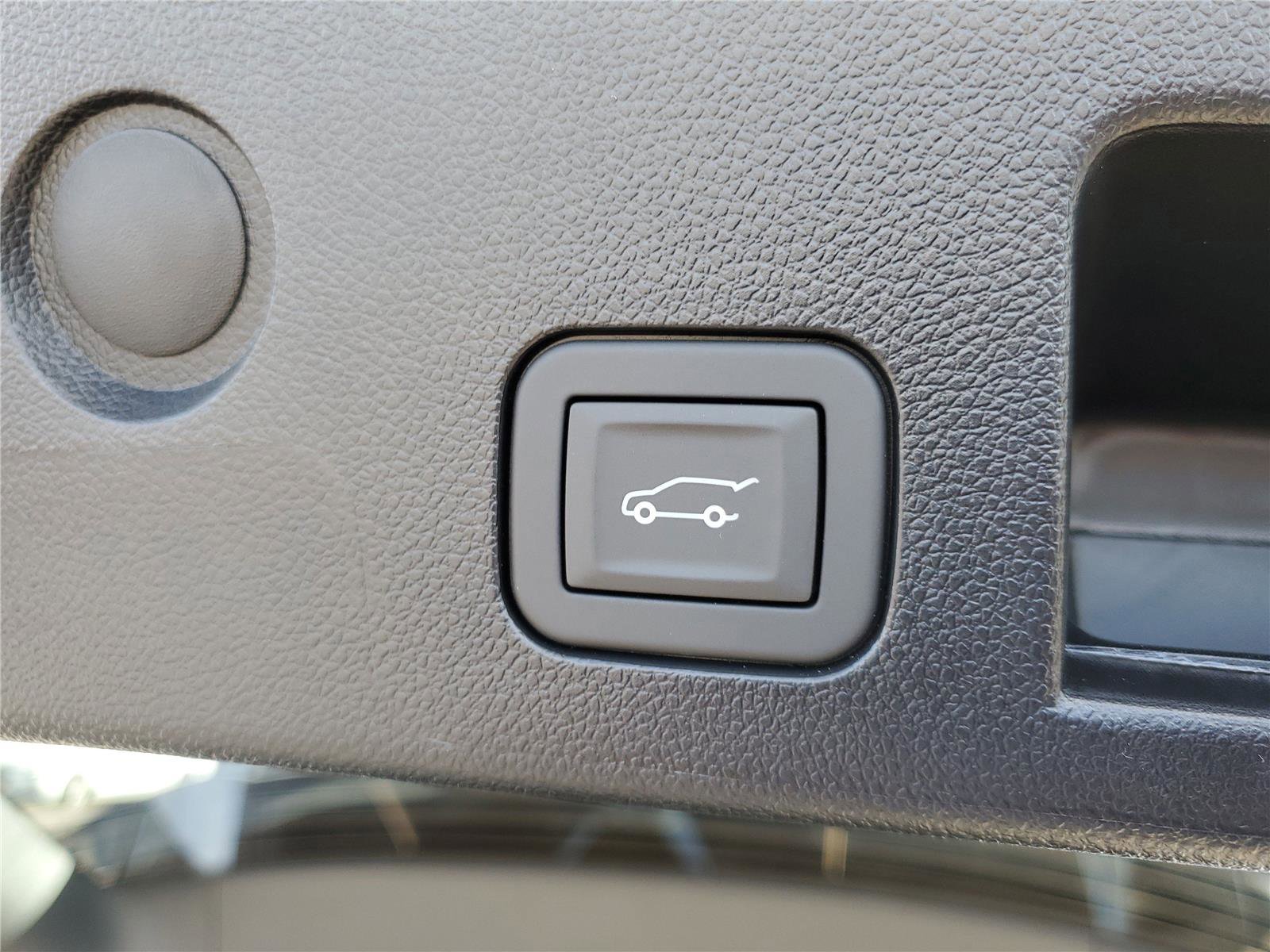 New 2026 GMC Terrain AT4 image 9