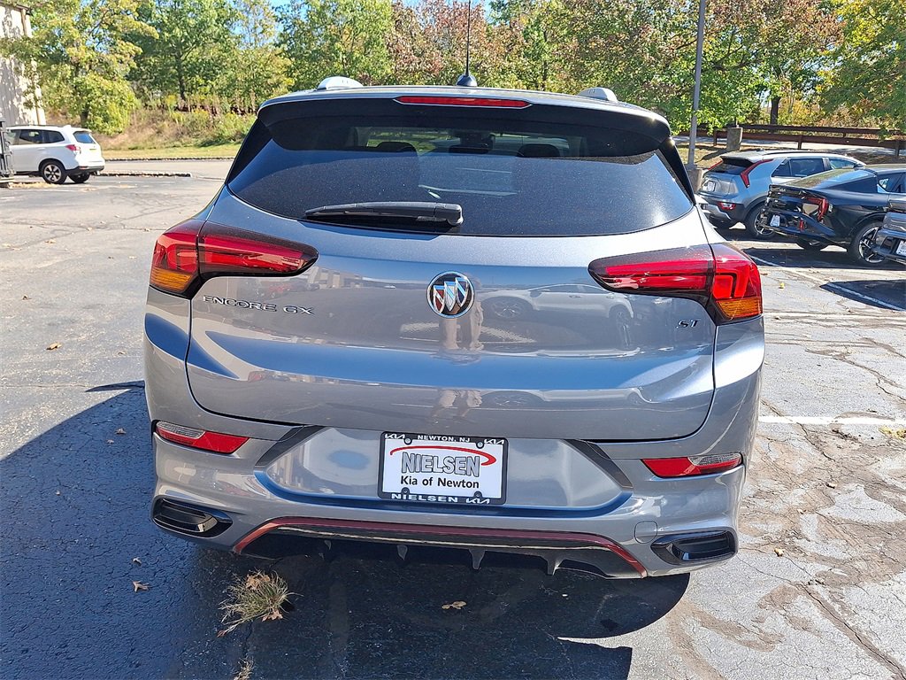 Used 2022 Buick Encore GX Select w/ Sport Touring Package image 15