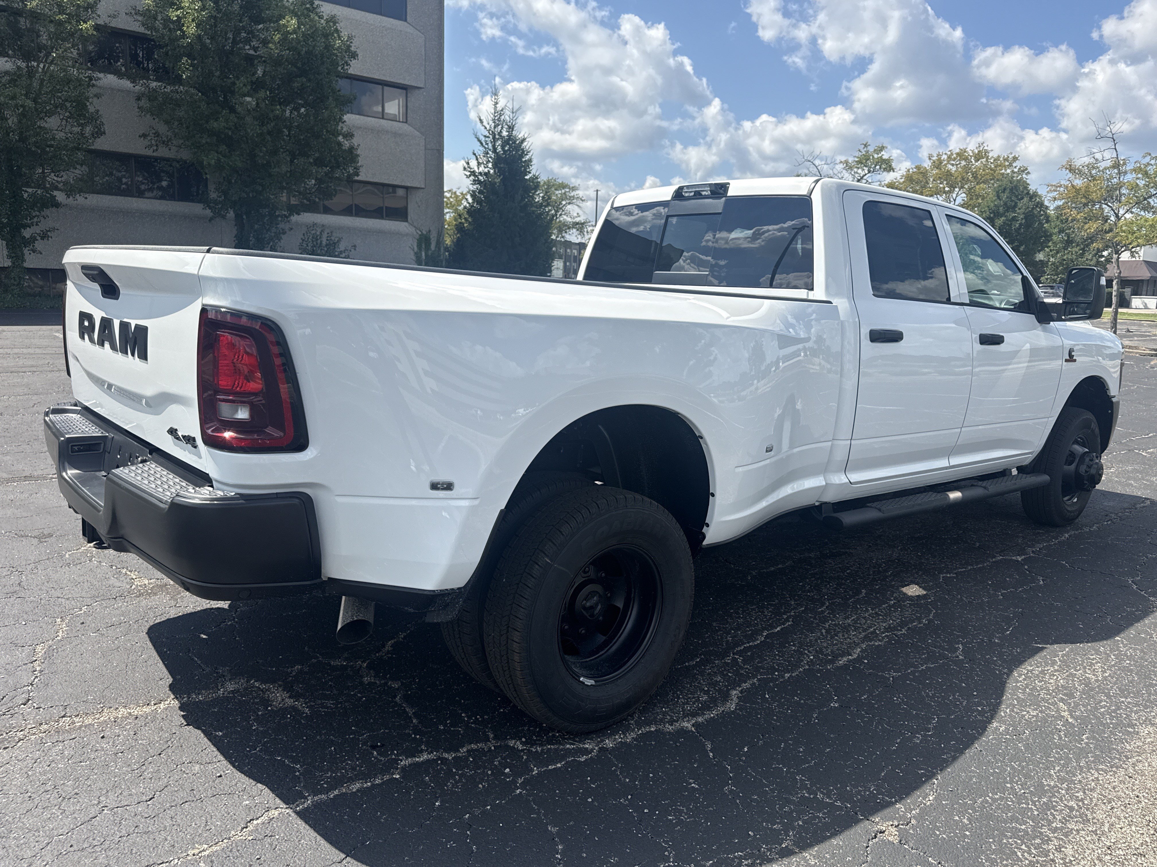 New 2027 RAM 3500 Tradesman AWD/4WD image 10