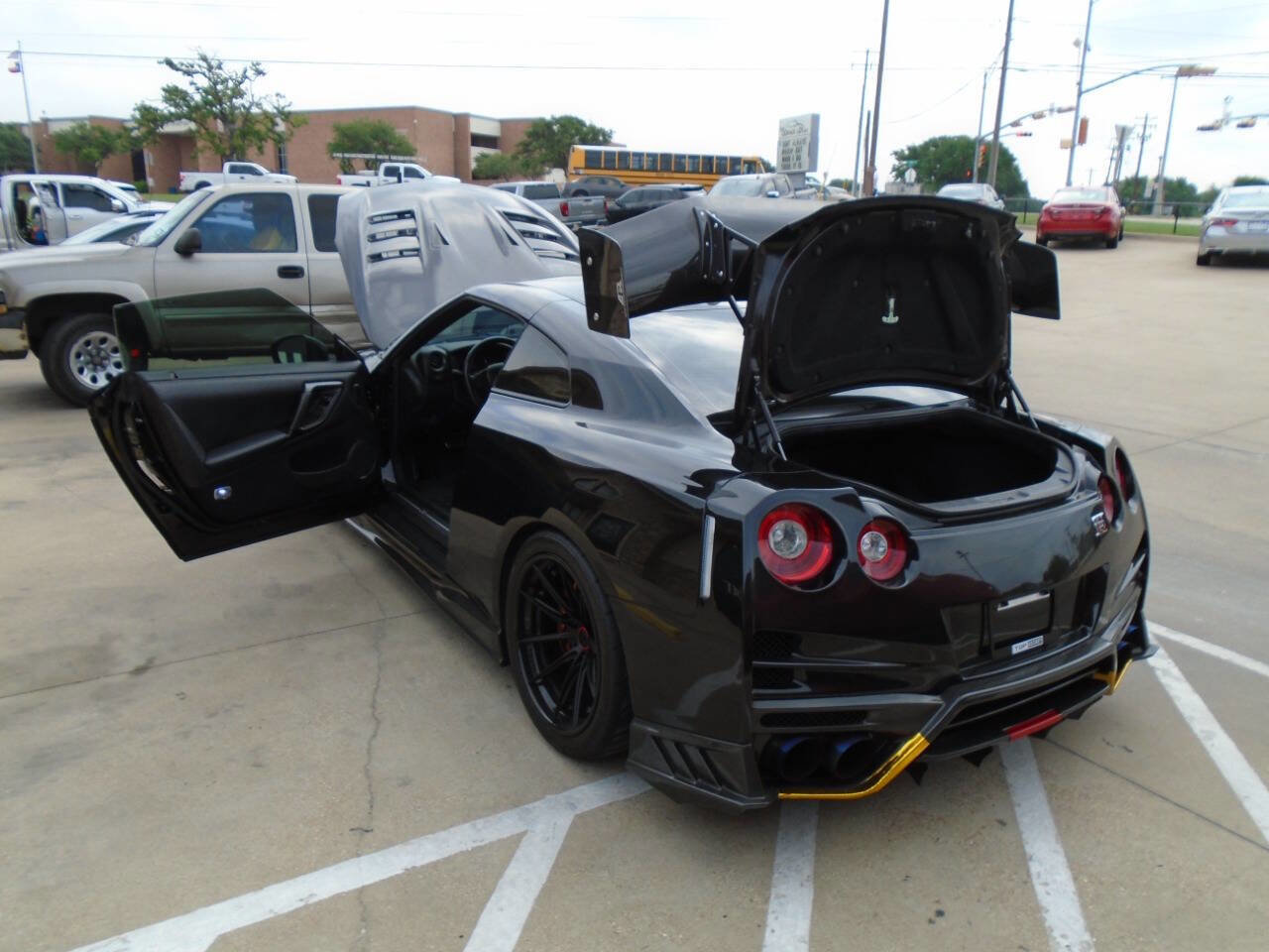 Used 2016 Nissan GT-R Premium AWD/4WD image 33