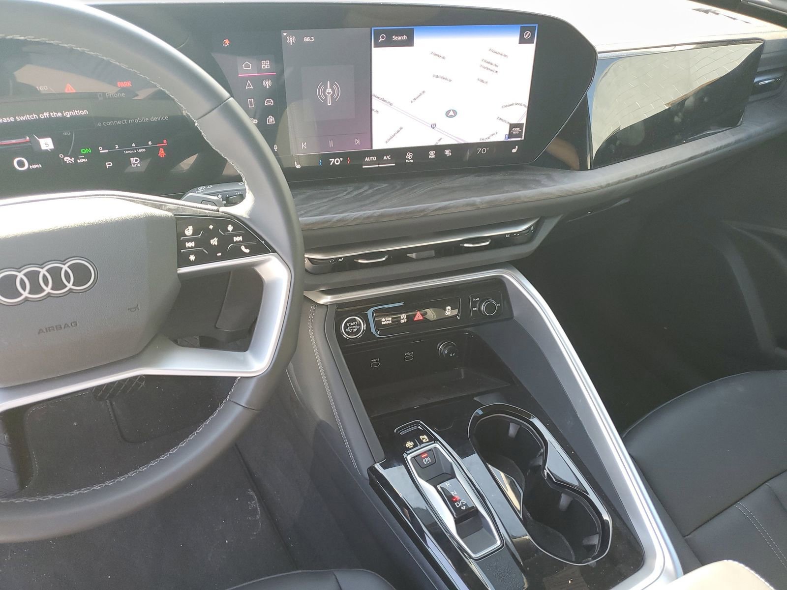 Used 2025 Audi Q5 Premium w/ Convenience Package image 23