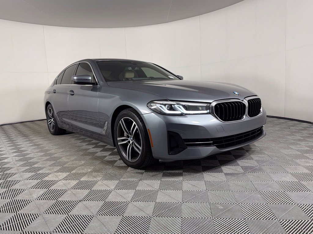 Used 2021 BMW 530i w/ Convenience Package RWD image 2