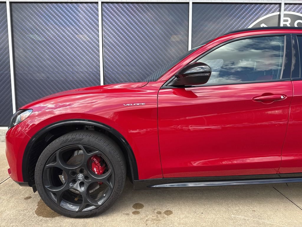 Used 2024 Alfa Romeo Stelvio Veloce image 16