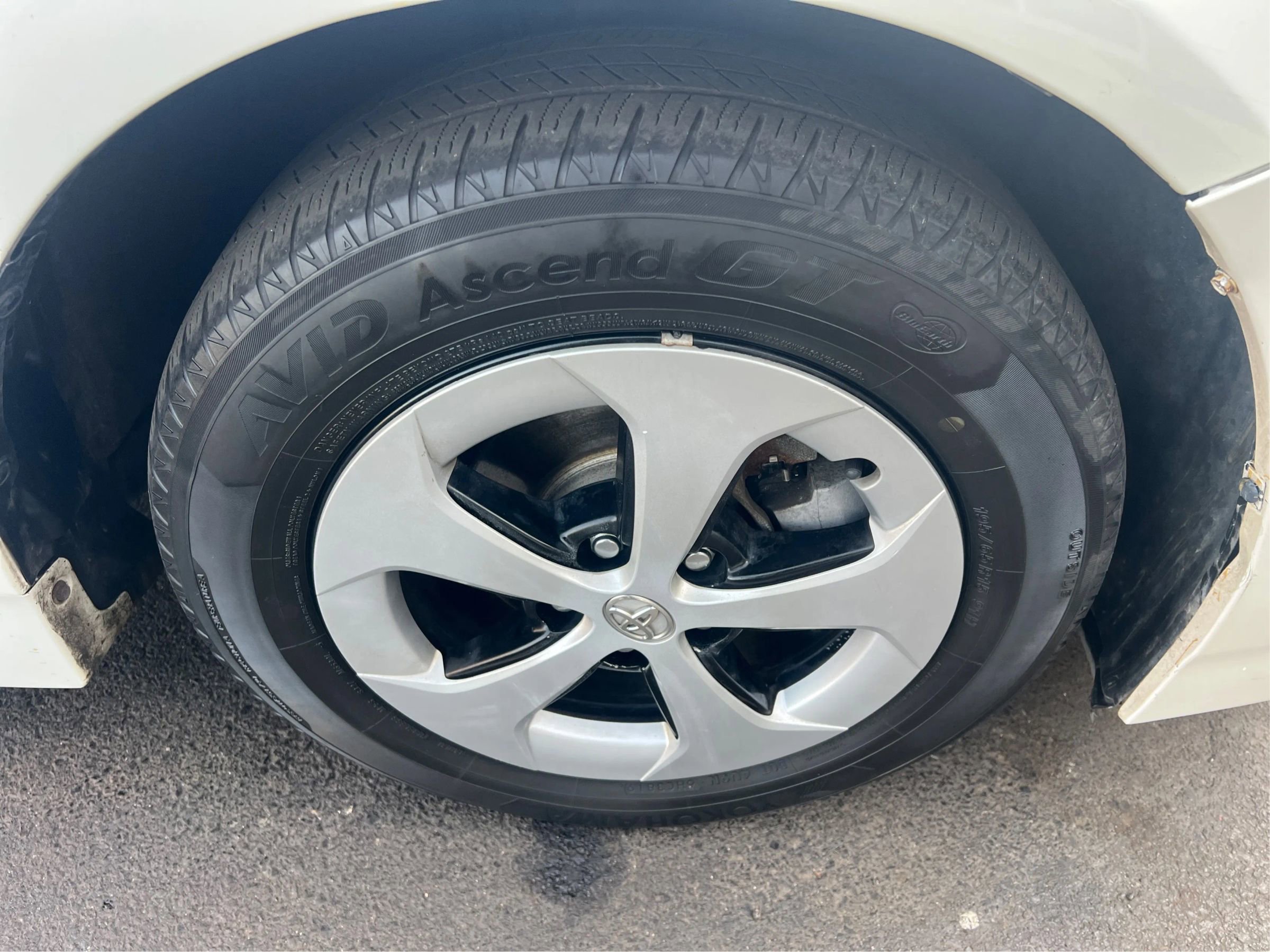 Used 2012 Toyota Prius Three image 22