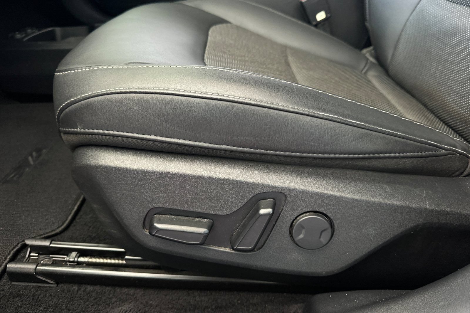 Used 2024 Kia EV6 Light RWD image 13