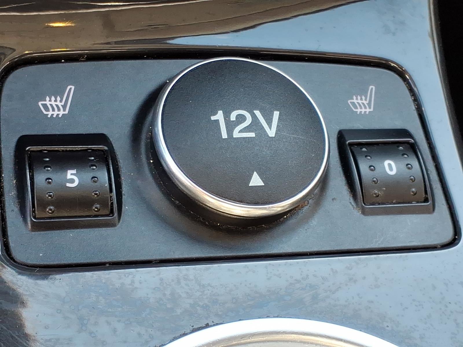 Used 2015 Ford Escape Titanium image 9