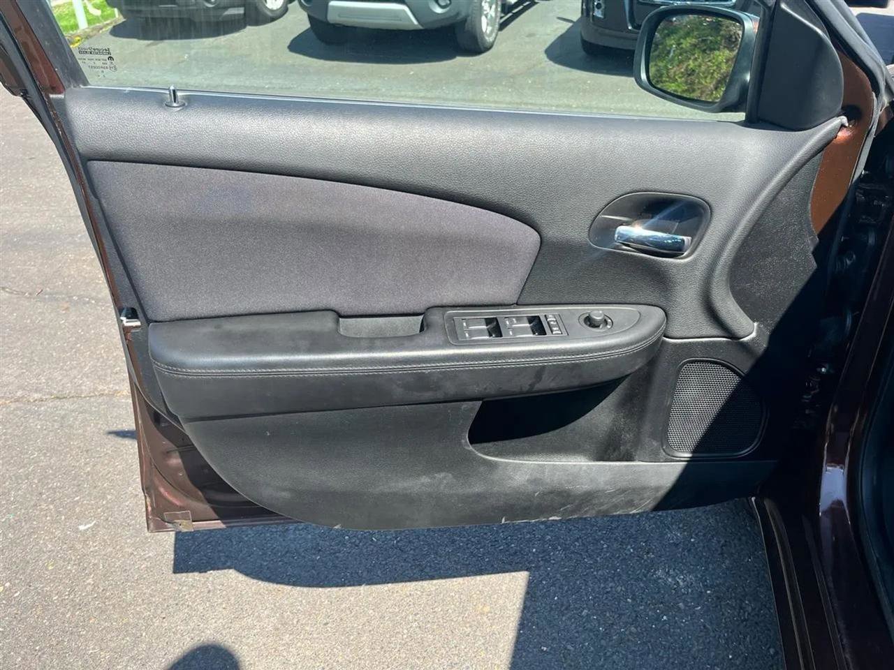 Used 2012 Chrysler 200 Touring image 12