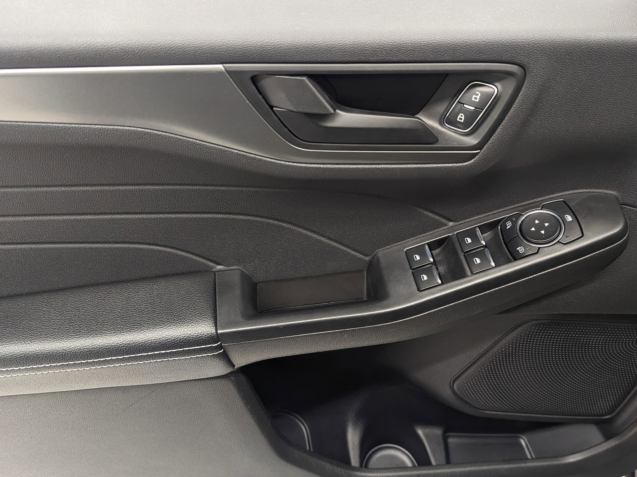 Certified 2024 Ford Escape Active image 10