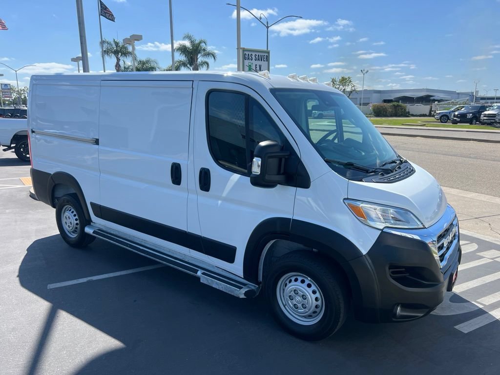 Used 2025 RAM ProMaster 2500 w/ U-Haul Equipment Group FWD image 12