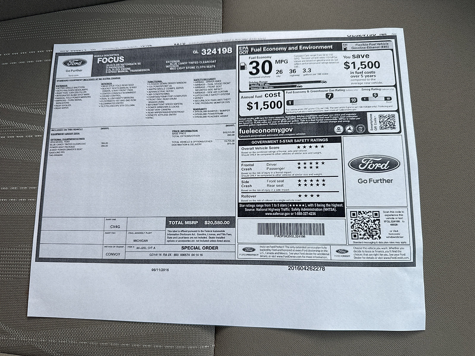 Used 2016 Ford Focus SE w/ SE Power Seat Package FWD image 51