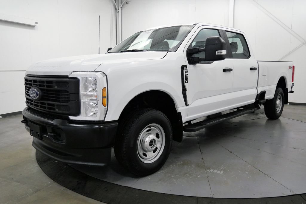 Used 2024 Ford F250 XL w/ FX4 Off-Road Package AWD/4WD image 3