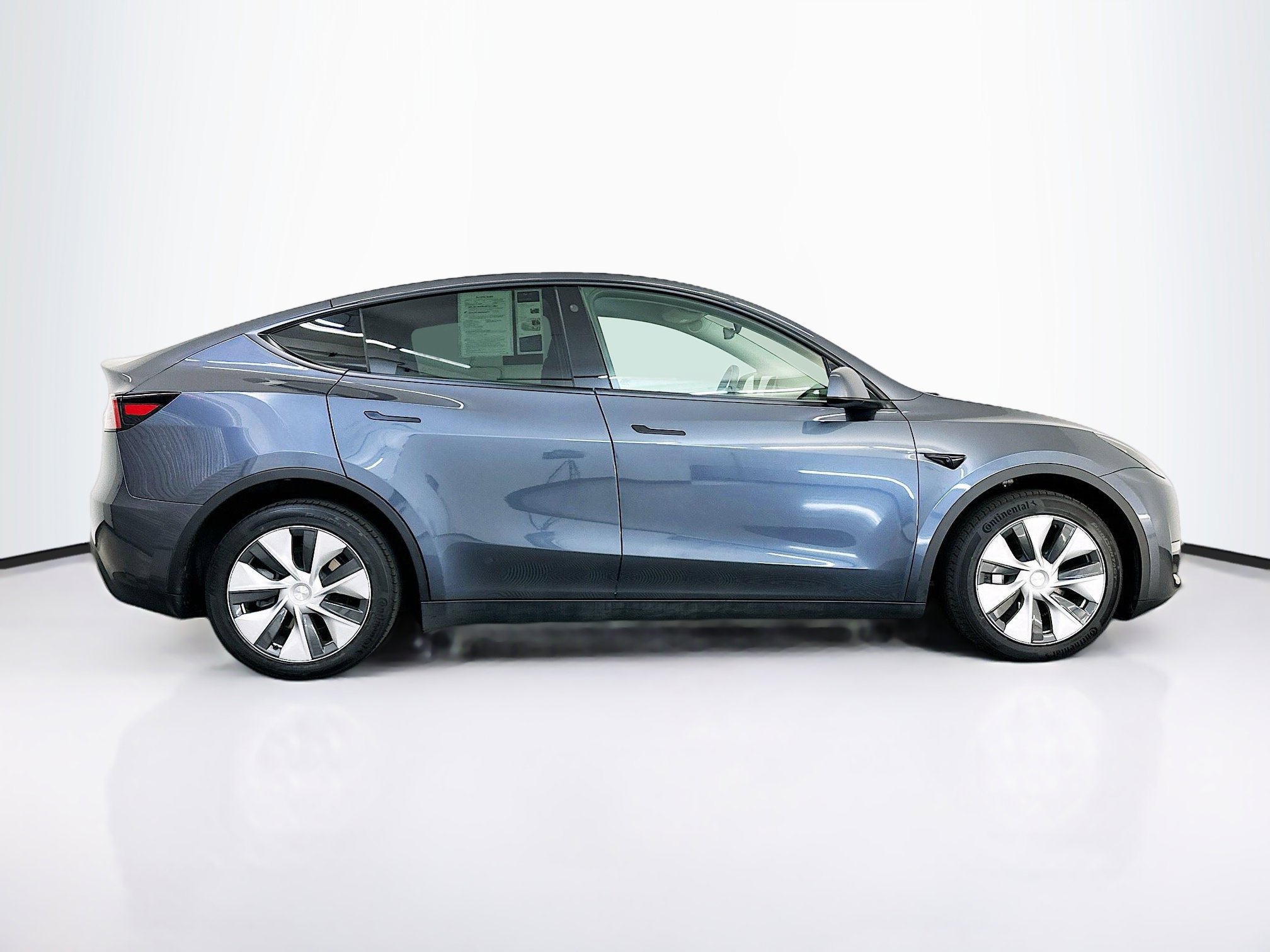 Used 2023 Tesla Model Y Long Range image 10