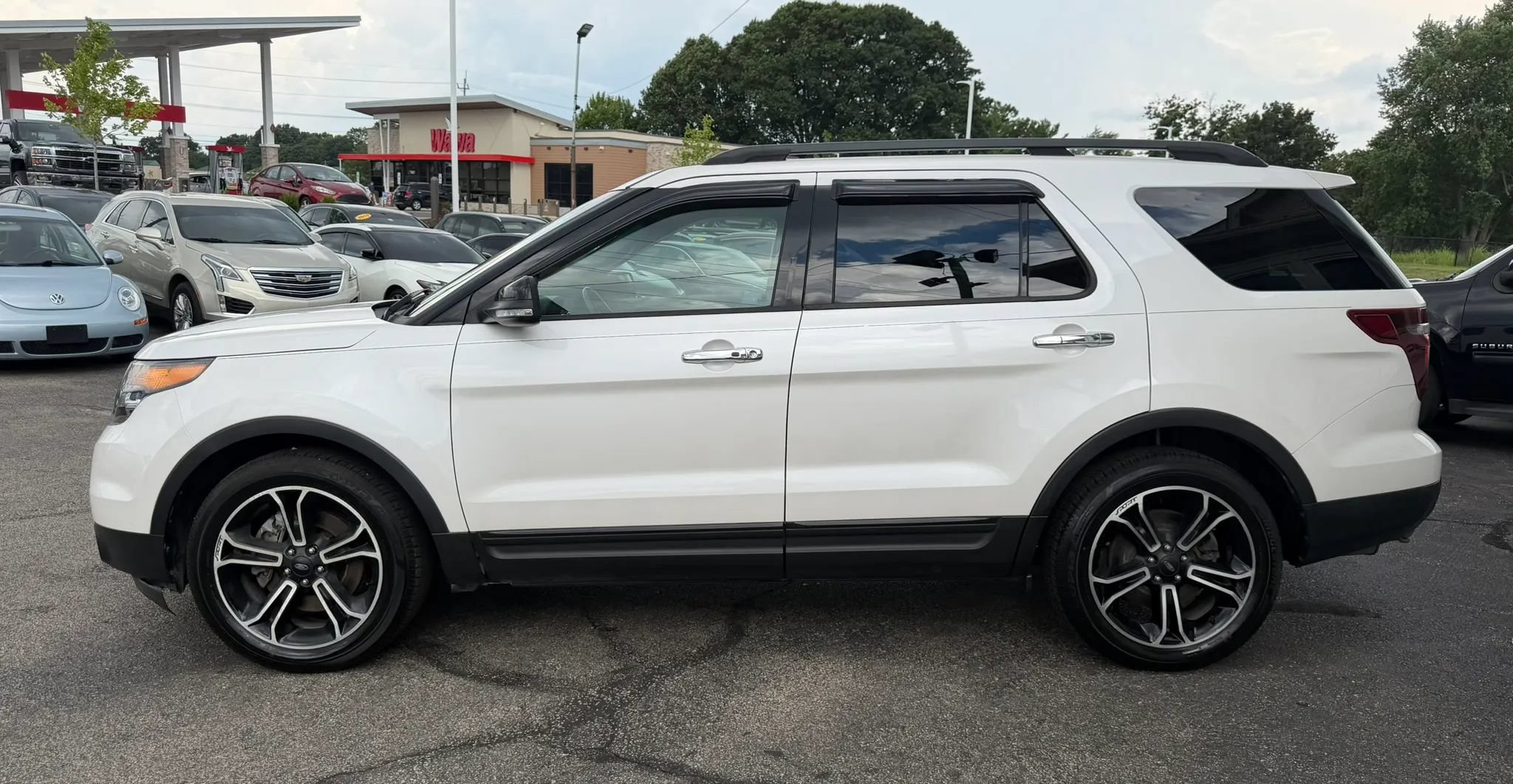 Used 2013 Ford Explorer Sport AWD/4WD image 2