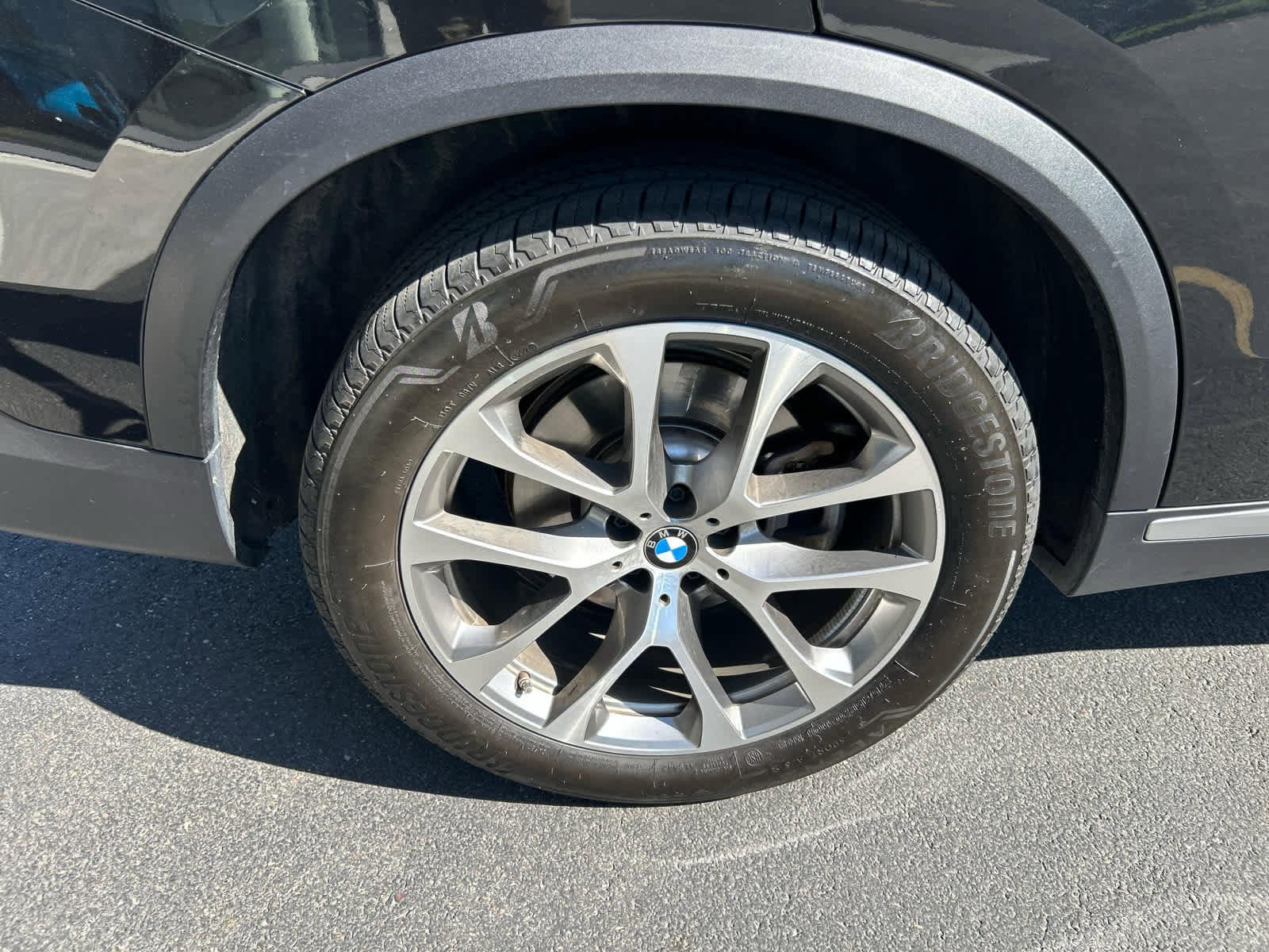 Used 2024 BMW X5 xDrive40i w/ Premium Package image 9