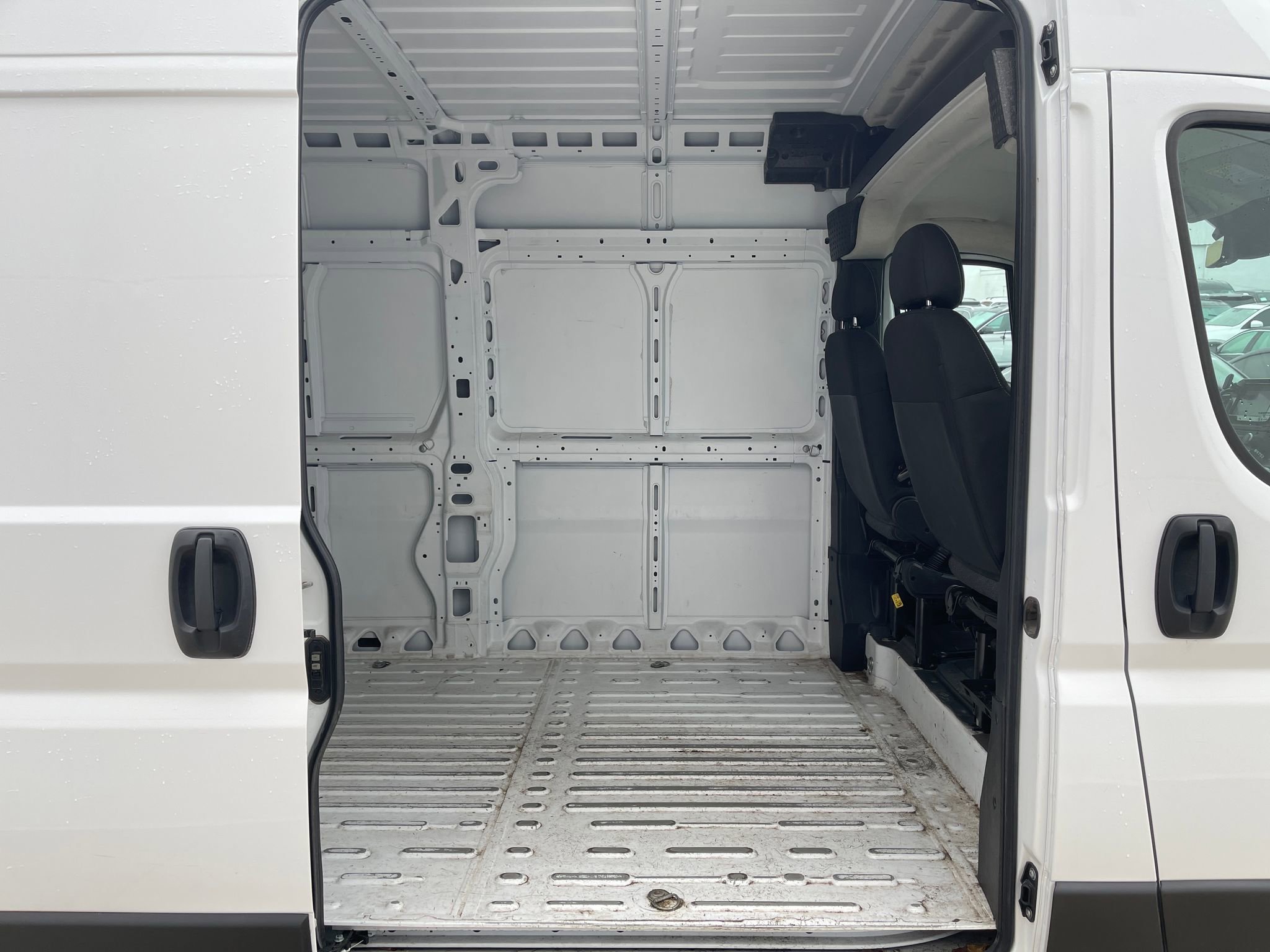 Used 2023 RAM ProMaster 3500 FWD image 25