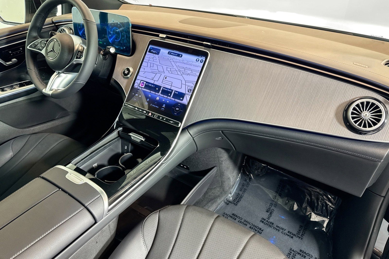 New 2026 Mercedes-Benz EQE 320 4MATIC SUV image 29