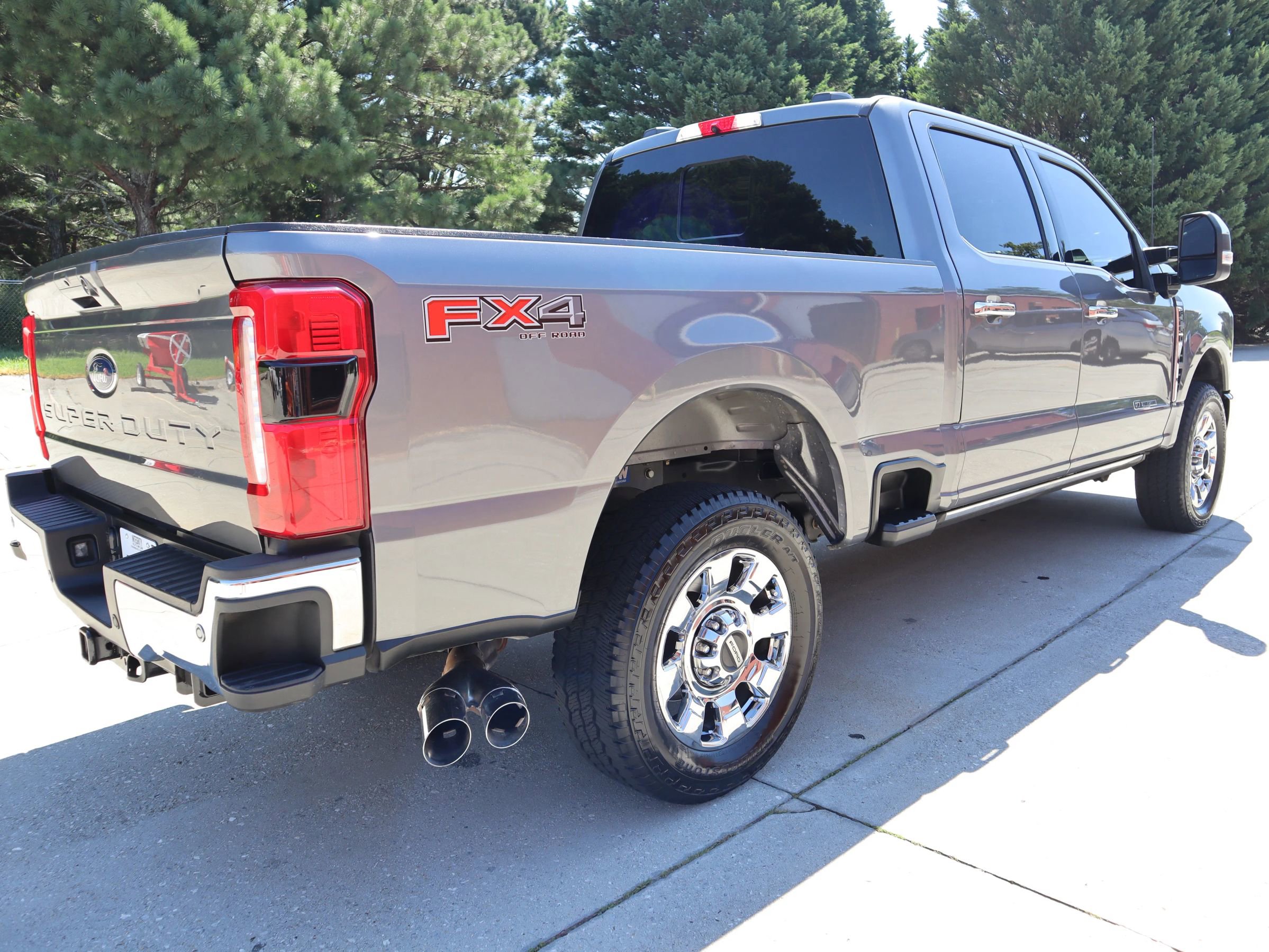 Used 2024 Ford F250 Lariat w/ Lariat Ultimate Package image 6