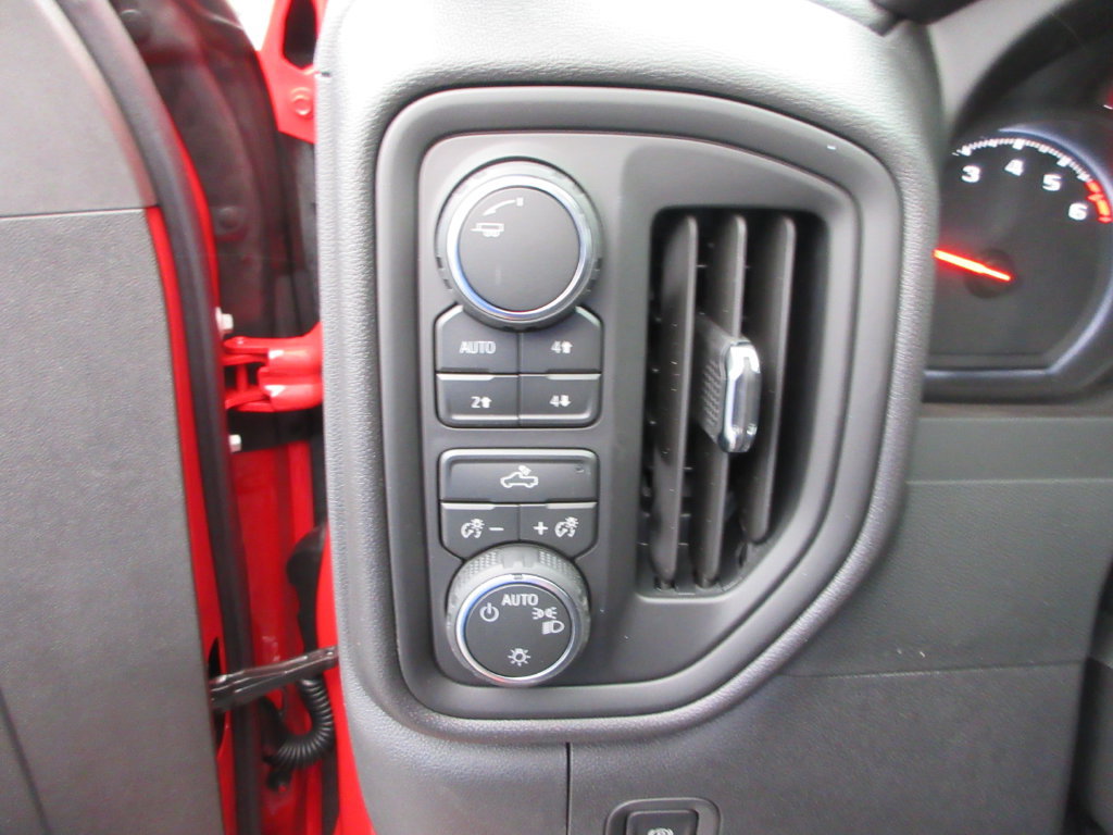 New 2026 Chevrolet Silverado 1500 Custom Trail Boss w/ LPO, Dark Essentials Package AWD/4WD image 25