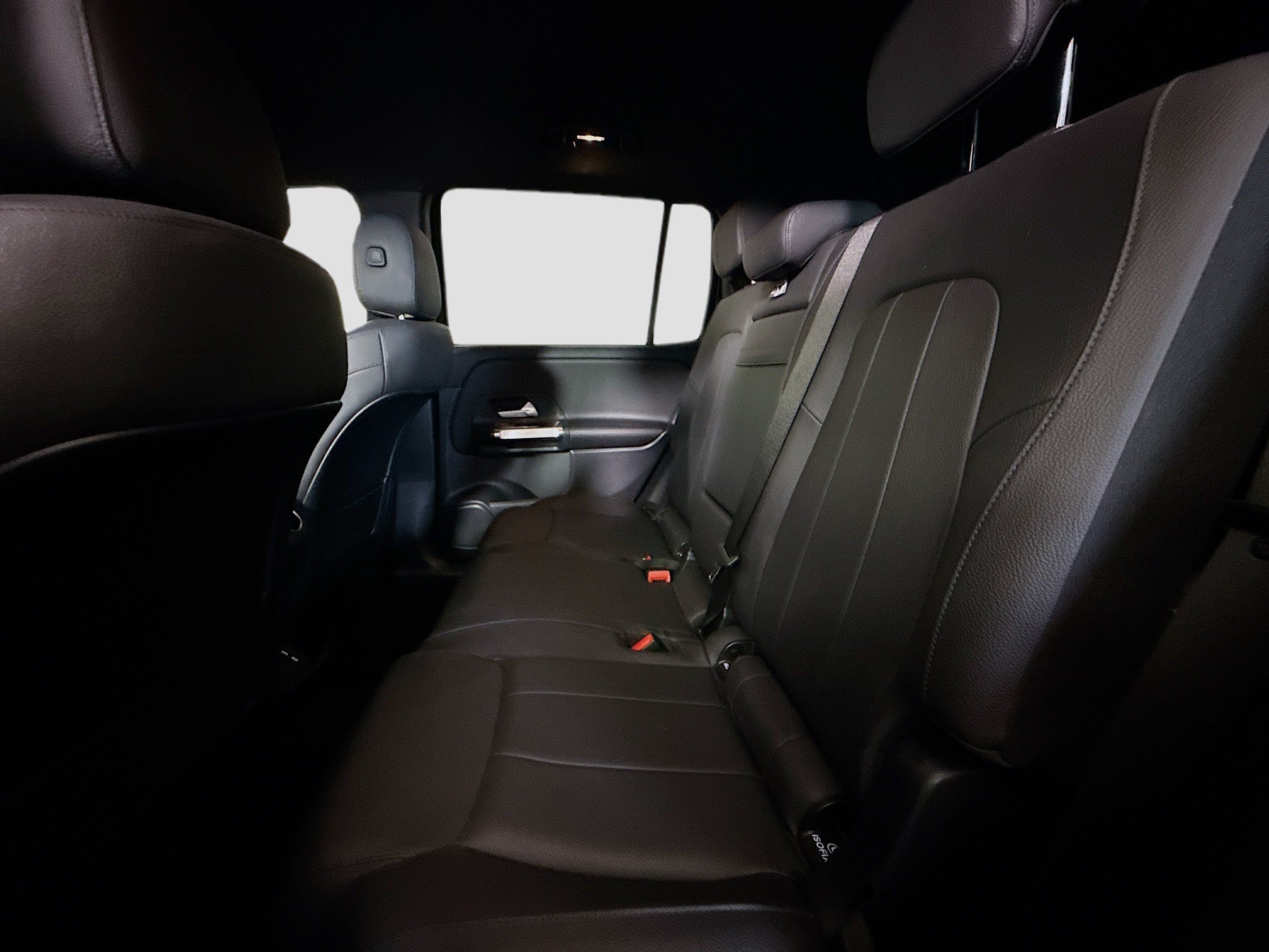 Used 2025 Mercedes-Benz GLB 250 image 25