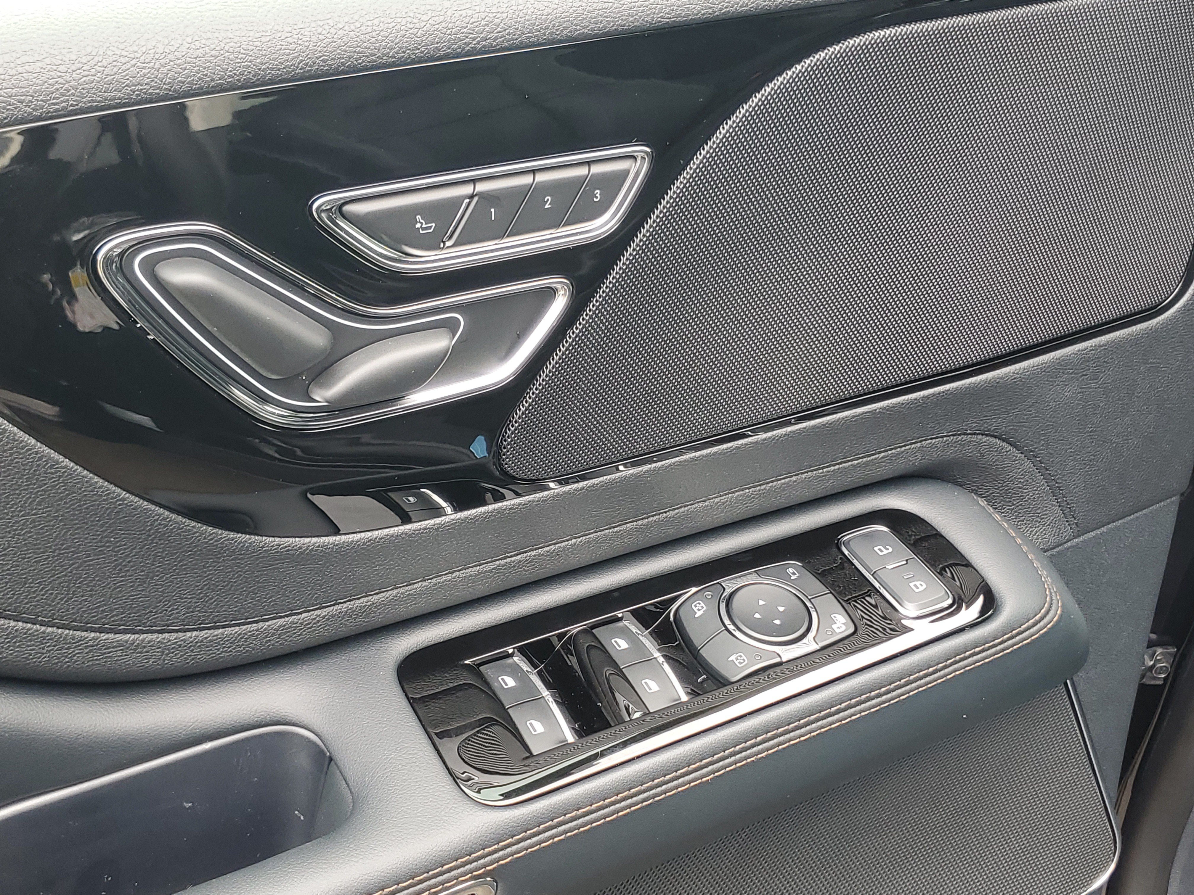 New 2026 Lincoln Aviator AWD image 9