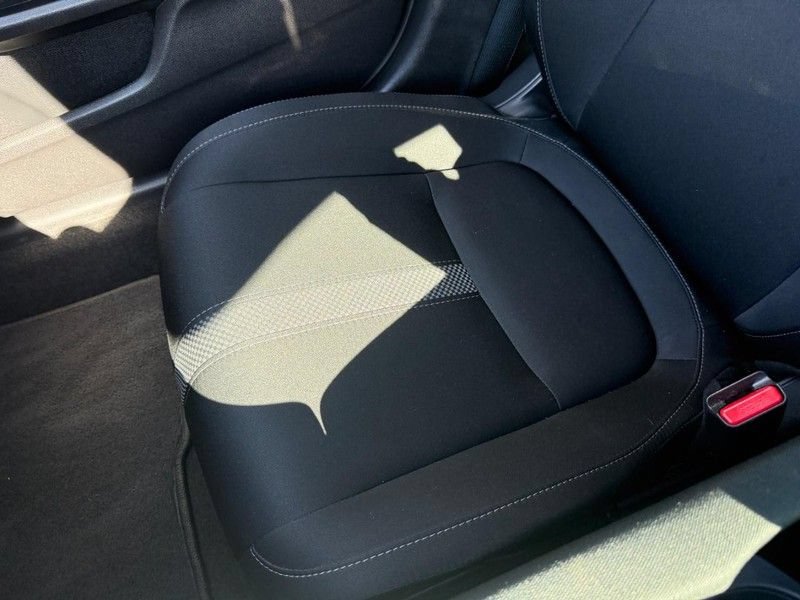 Used 2019 Honda Civic EX image 27