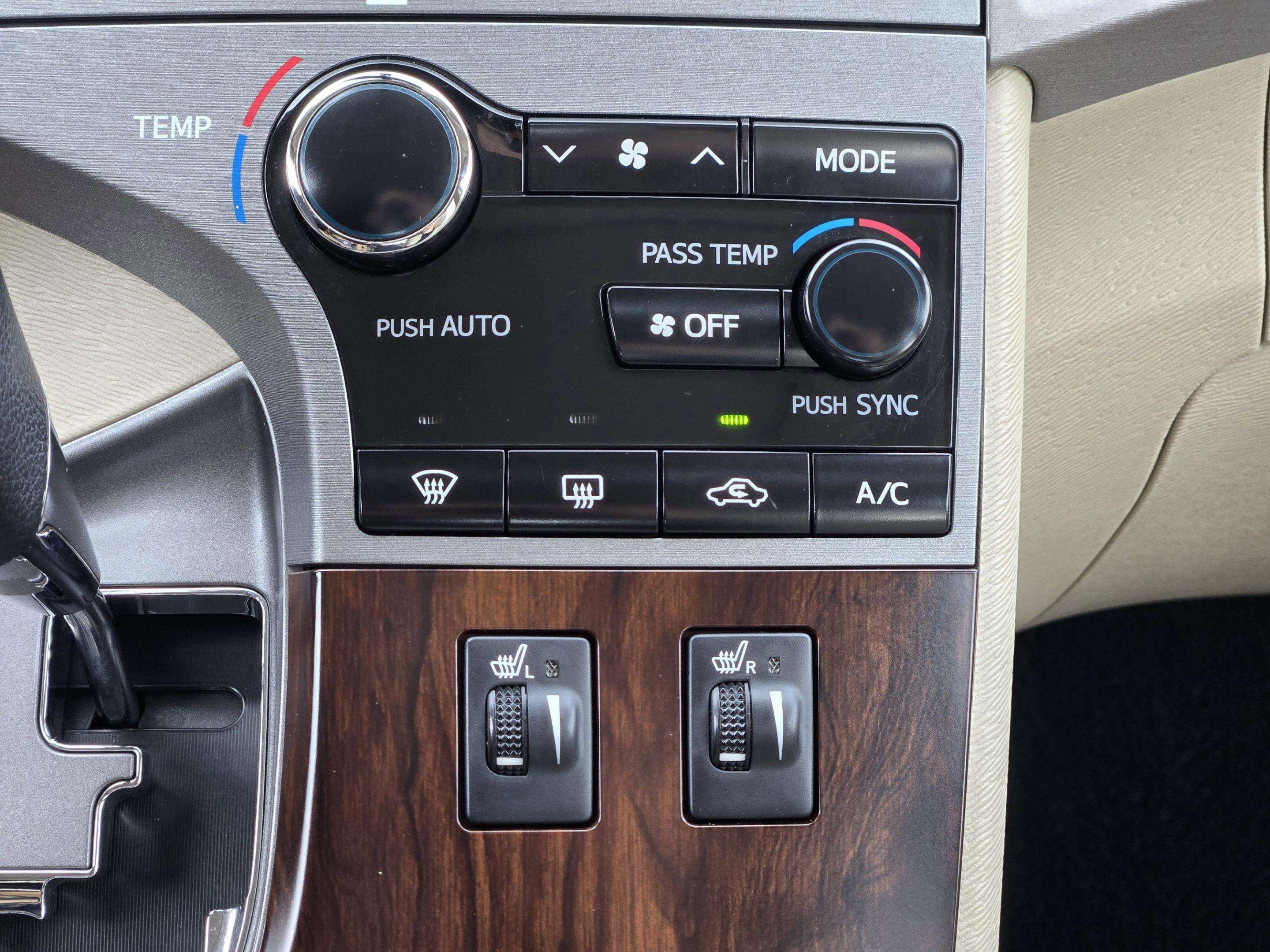 Used 2014 Toyota Venza Limited w/ Tow Prep Package AWD/4WD image 15