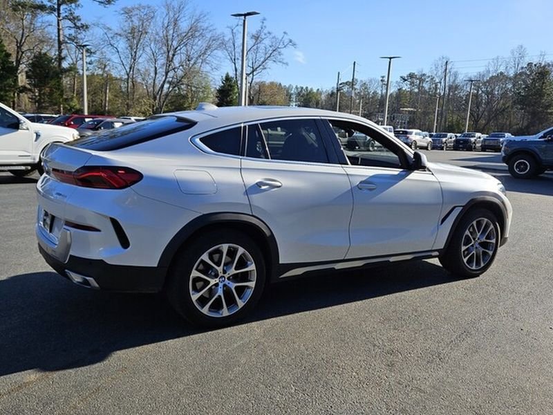 Used 2023 BMW X6 xDrive40i AWD/4WD image 17
