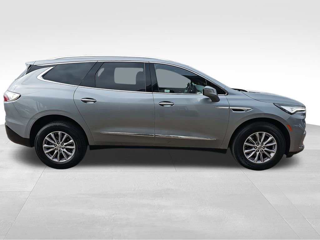 Used 2024 Buick Enclave Premium image 2