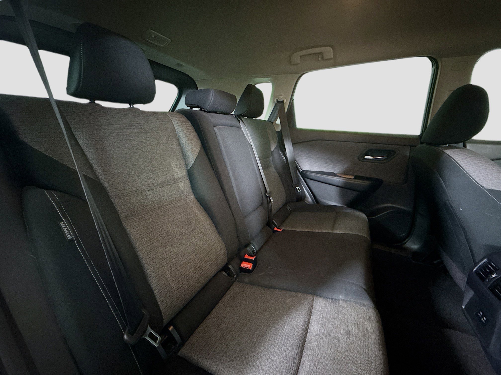 Used 2023 Nissan Rogue SV image 27