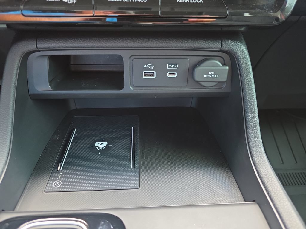 Used 2025 Honda Pilot Elite image 27