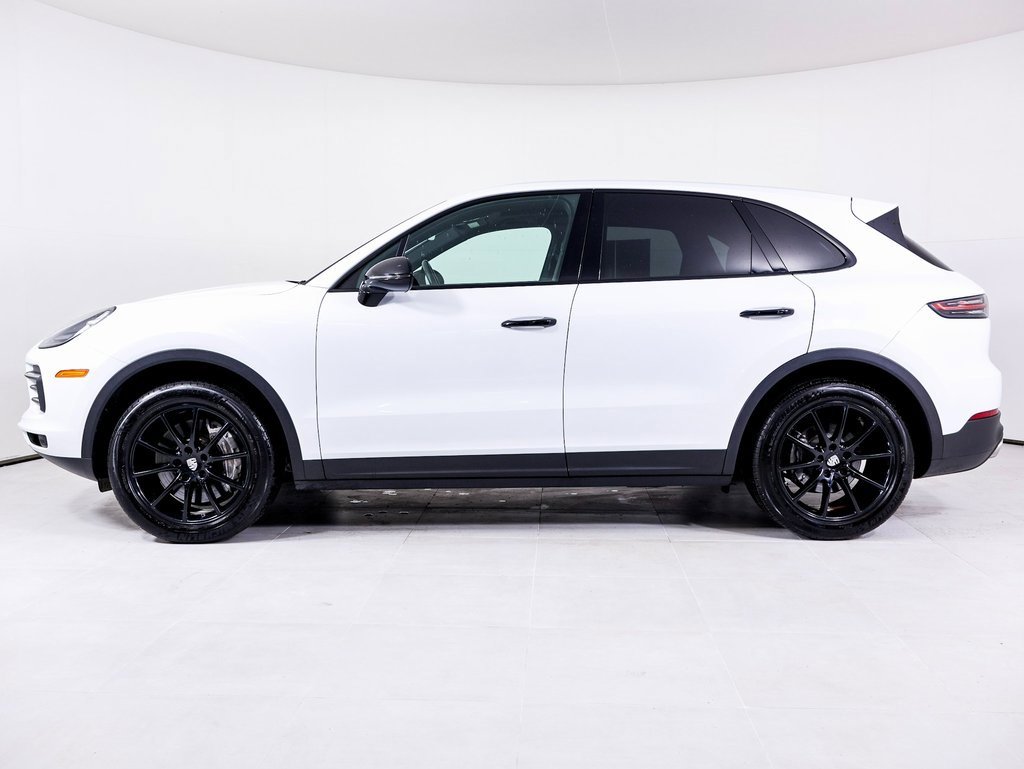 Used 2022 Porsche Cayenne image 2