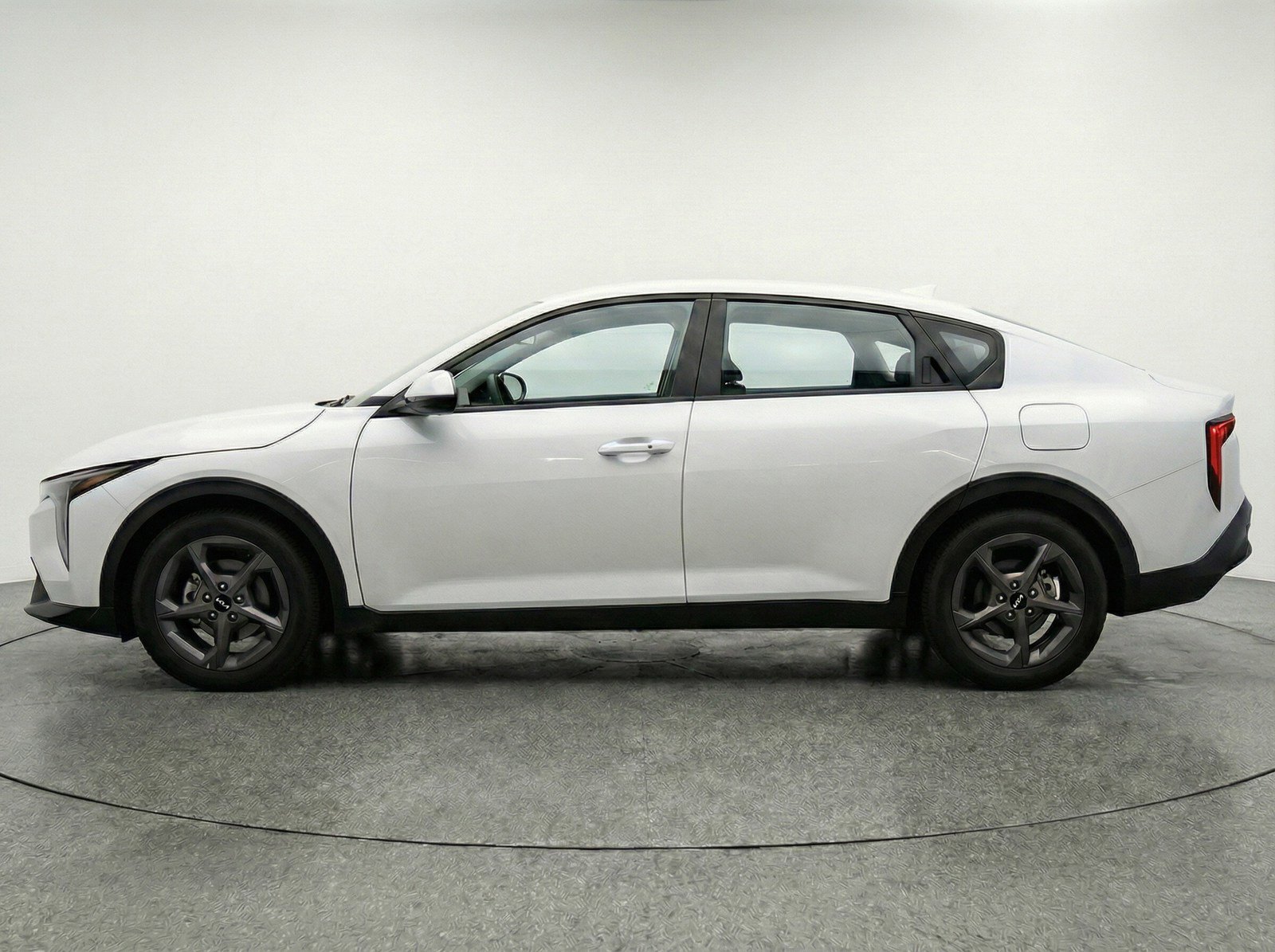 Used 2025 Kia K4 FWD image 4