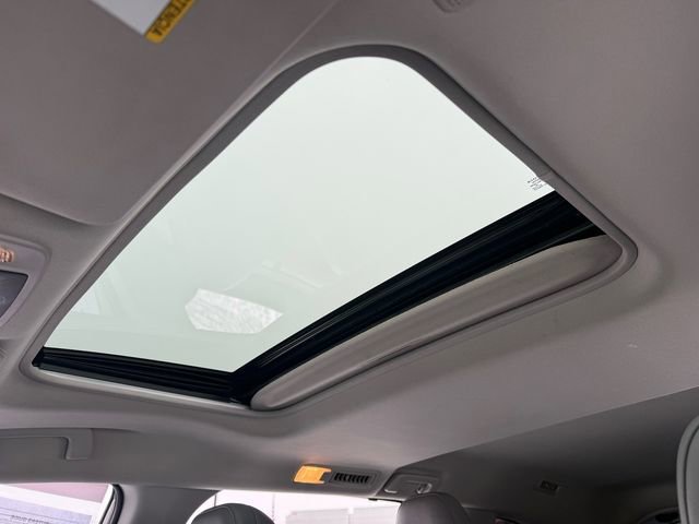 Certified 2021 Toyota Sienna XLE image 9