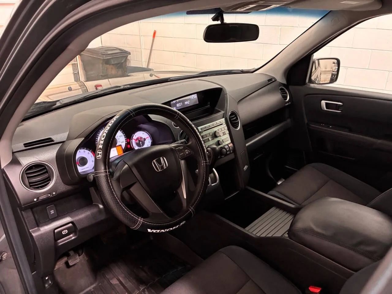 Used 2010 Honda Pilot LX image 11