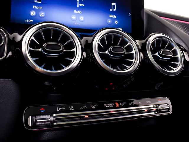 Certified 2024 Mercedes-Benz GLA 250 4MATIC image 28