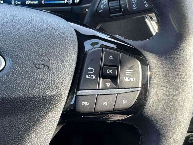 Used 2025 Ford Escape PHEV w/ PHEV Premium Package image 23