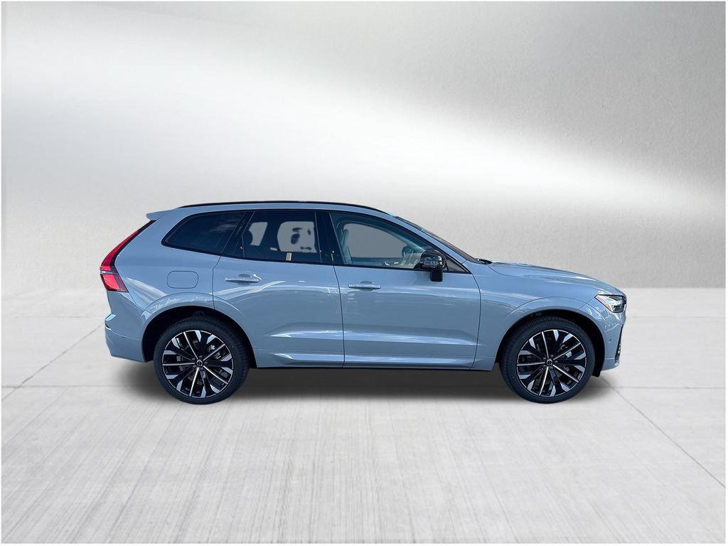 New 2026 Volvo XC60 T8 Ultra w/ Protection Package Premier AWD/4WD image 4