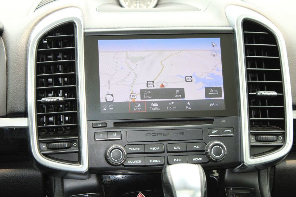 Used 2018 Porsche Cayenne S image 46
