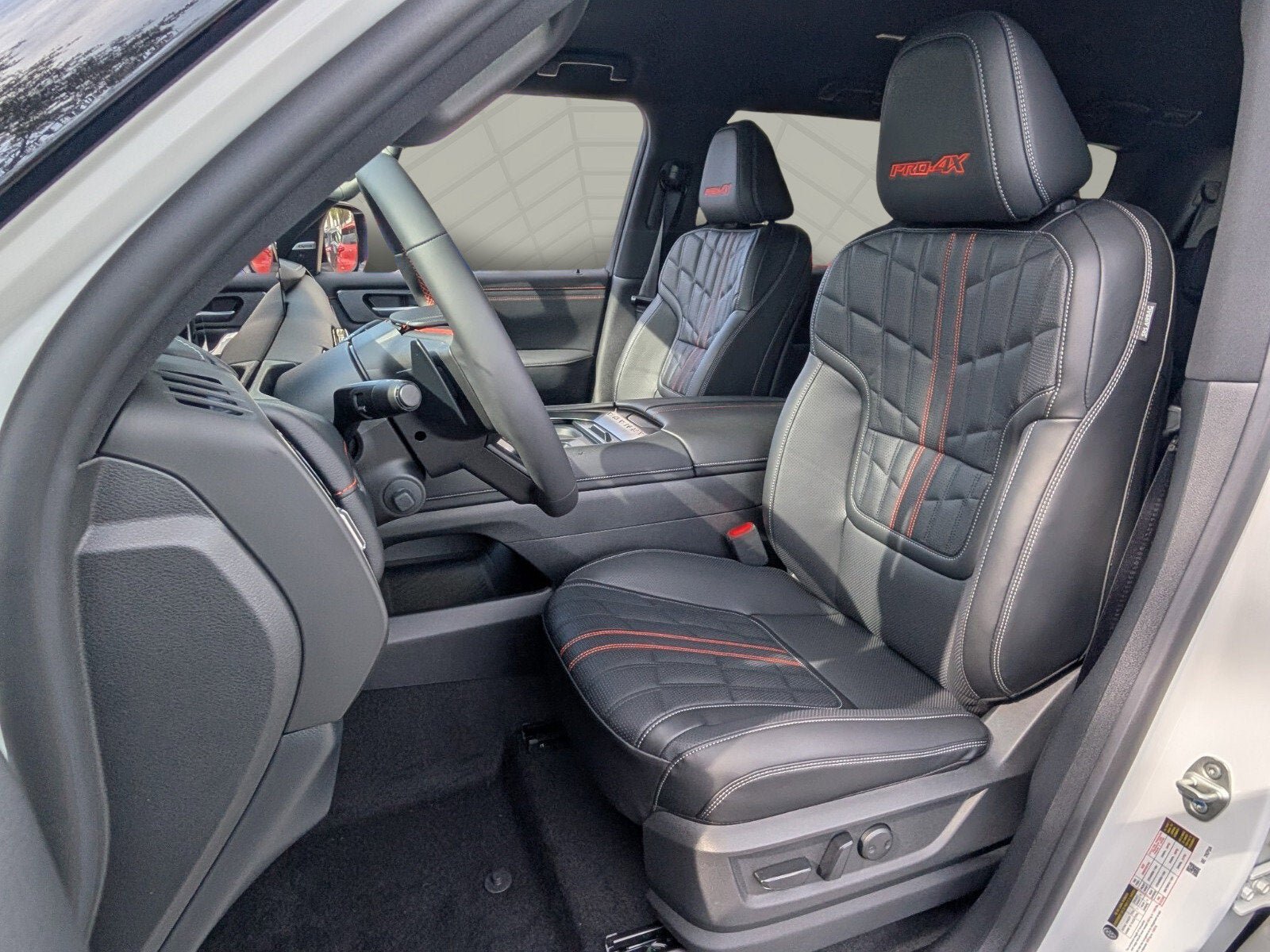 New 2026 Nissan Armada PRO-4X w/ Captain's Chari Seat Package AWD/4WD image 4