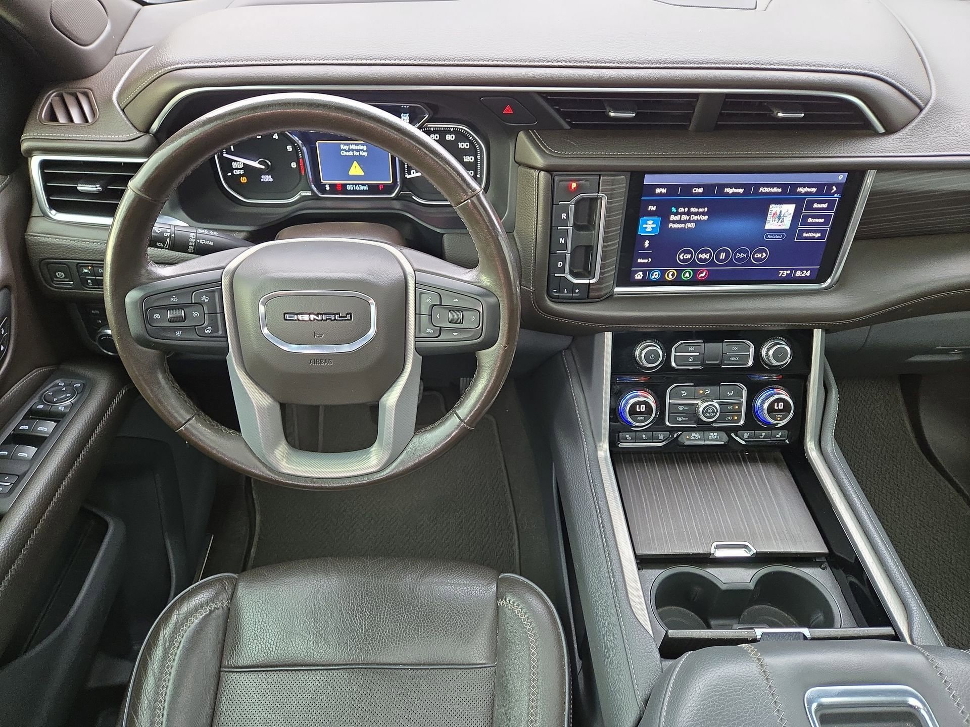Used 2021 GMC Yukon XL Denali w/ Denali Premium Package AWD/4WD image 14