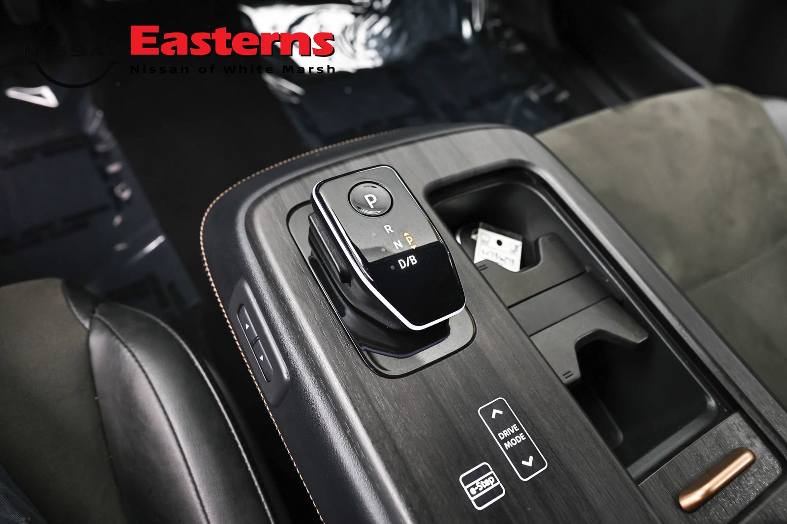 Used 2024 Nissan Ariya AWD image 13