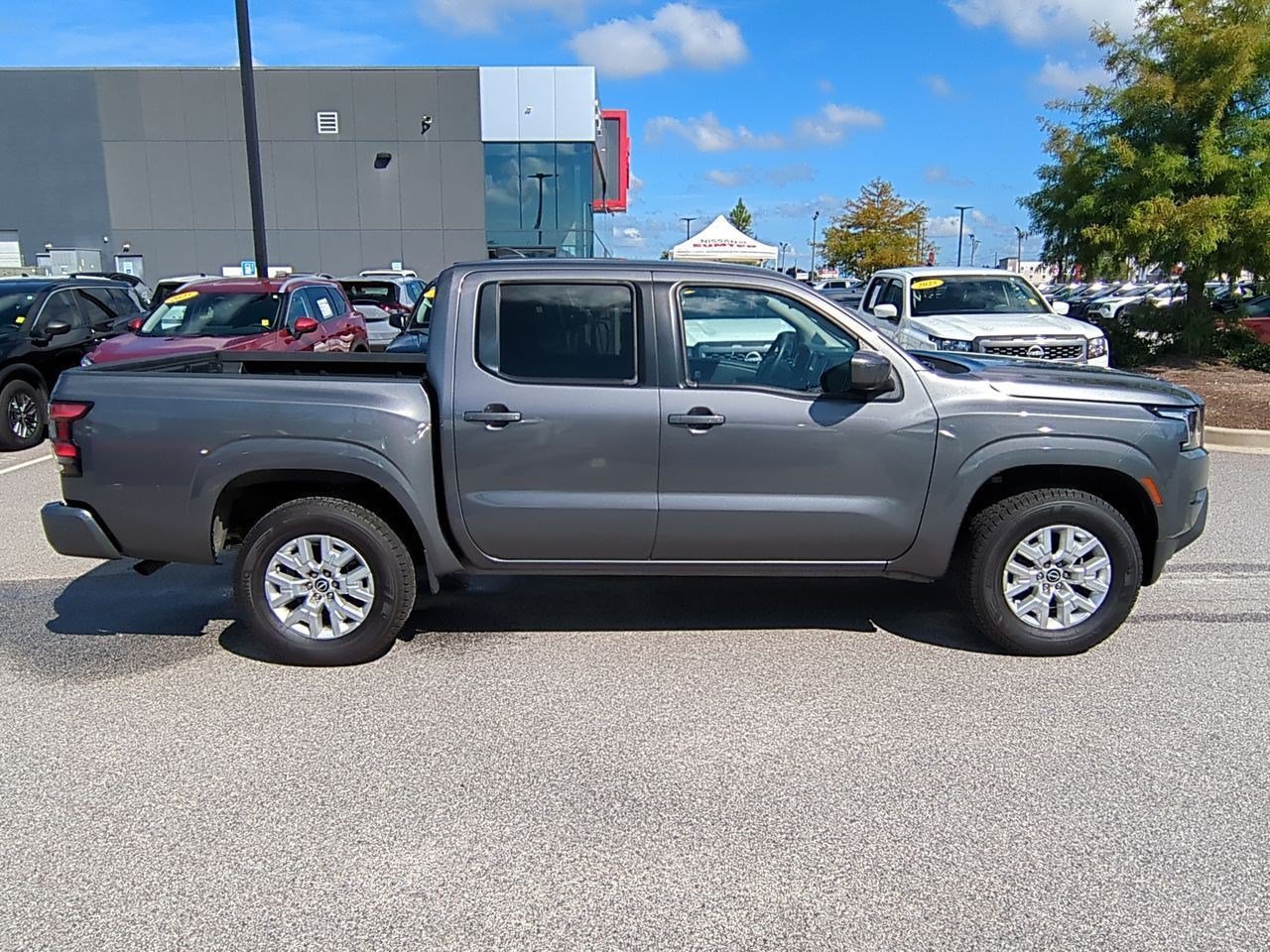 Certified 2023 Nissan Frontier SV AWD/4WD image 2