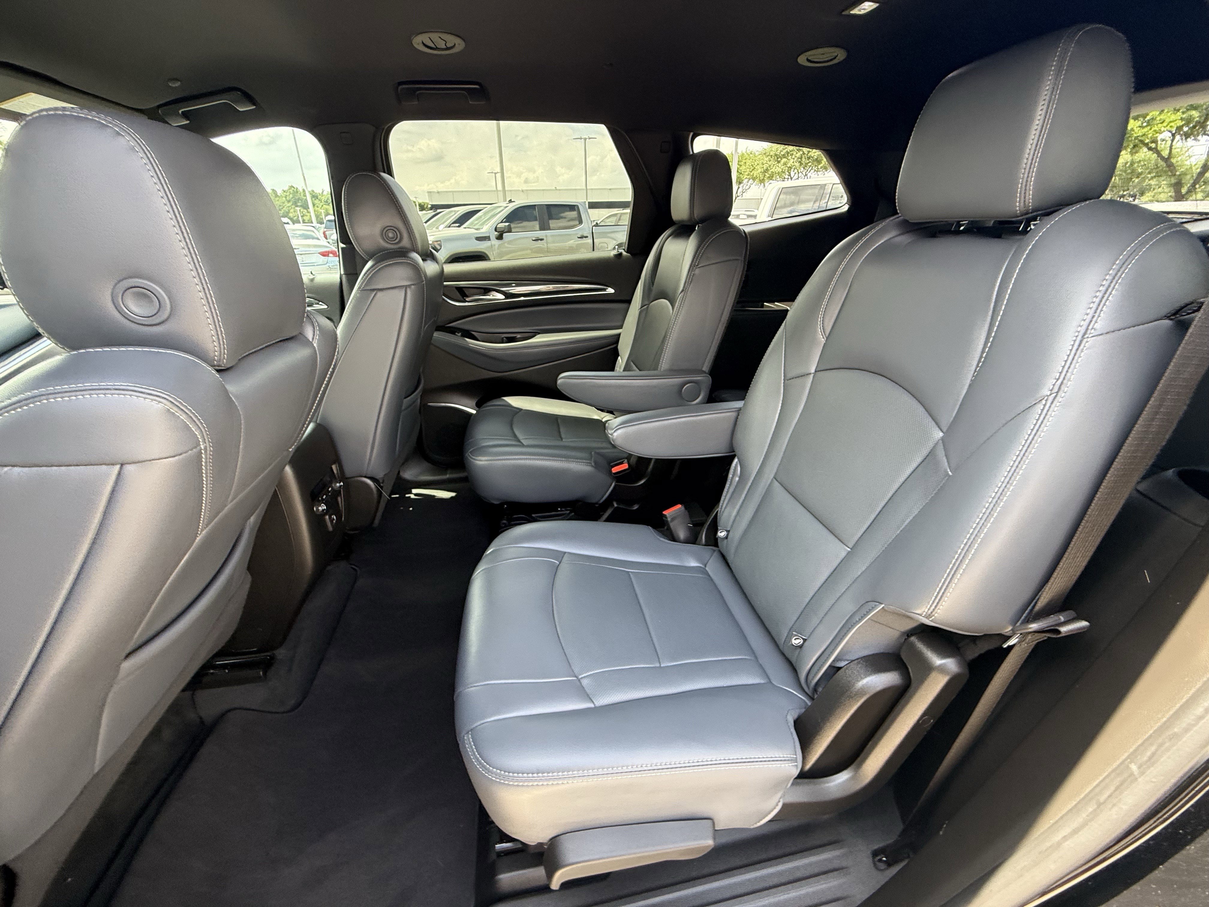 Used 2023 Buick Enclave Essence w/ Sport Touring Edition FWD image 29