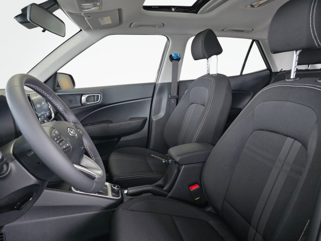 New 2026 Hyundai Venue SEL FWD image 18
