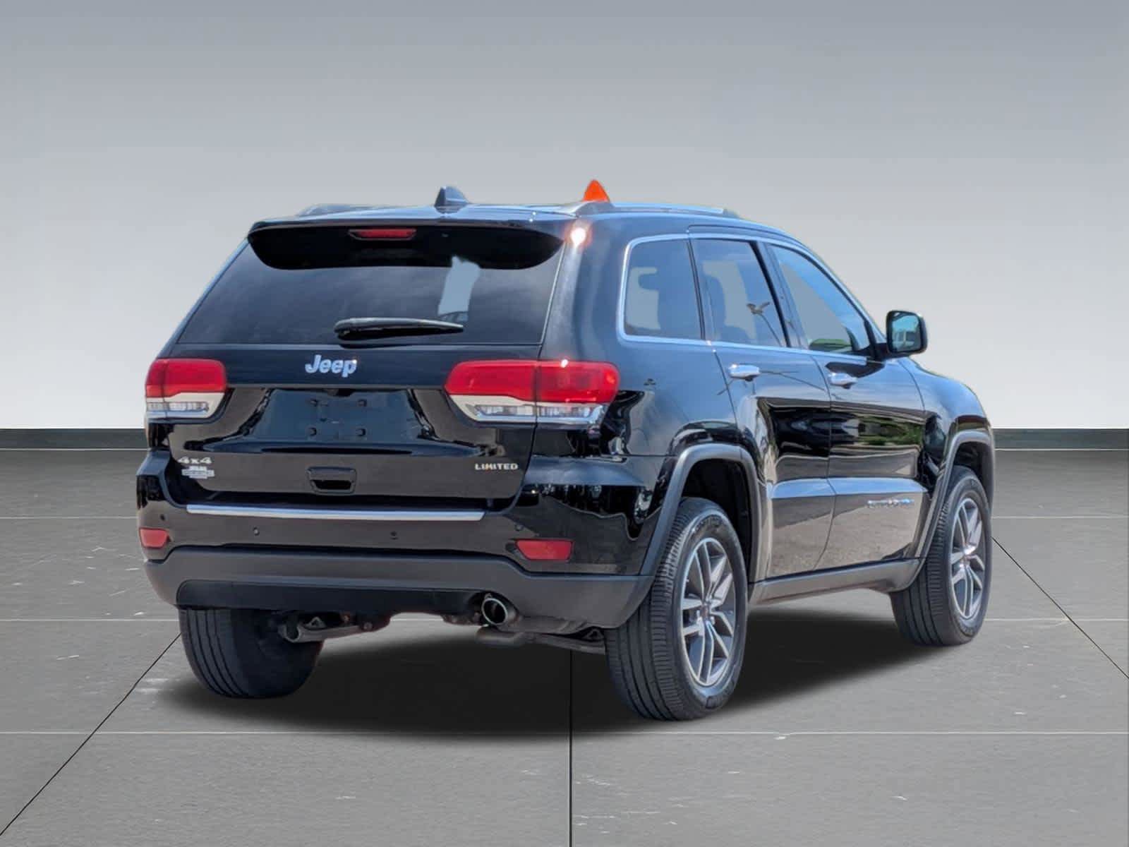 Used 2019 Jeep Grand Cherokee Limited AWD/4WD image 4