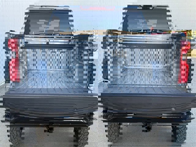 Used 2025 Chevrolet Silverado 1500 Custom Trail Boss w/ LPO, Dark Essentials Package image 32